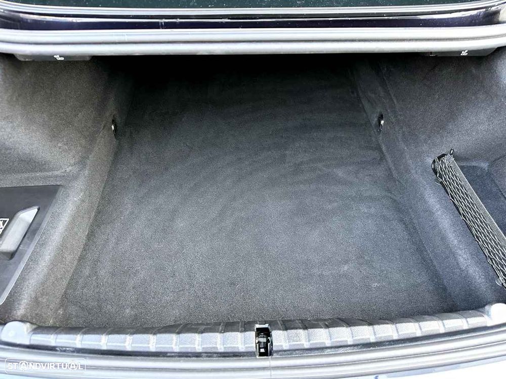 BMW M850i xDrive - 34