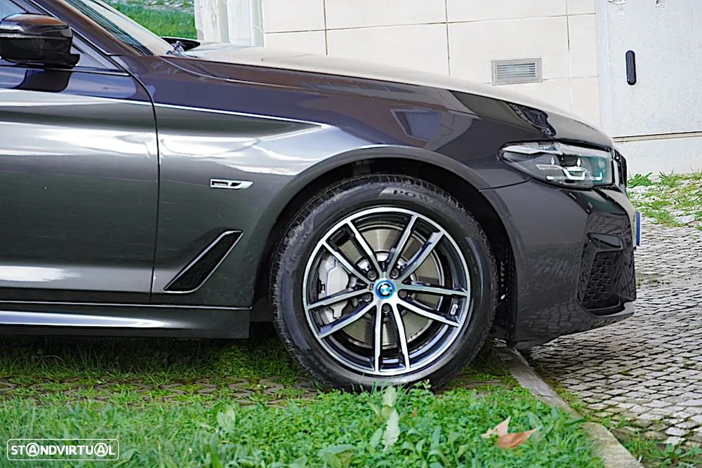 BMW 530 e Pack M - 44