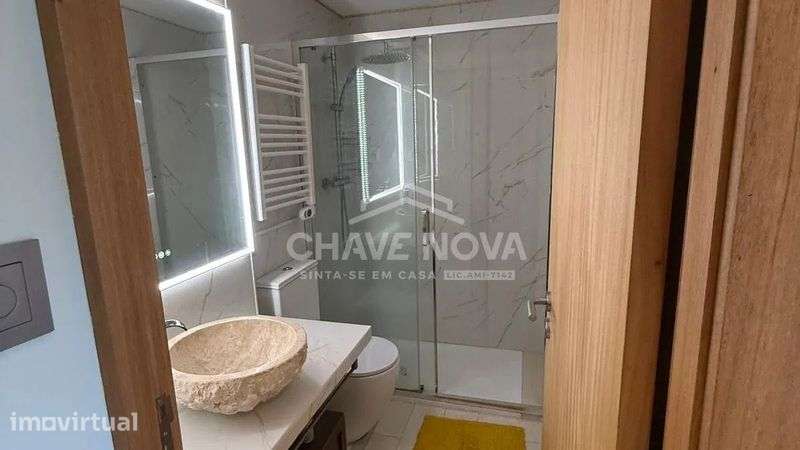T3 com 3 Suites | Totalmente Remodelado e Mobilado | Centro de Gaia - Grande imagem: 5/11