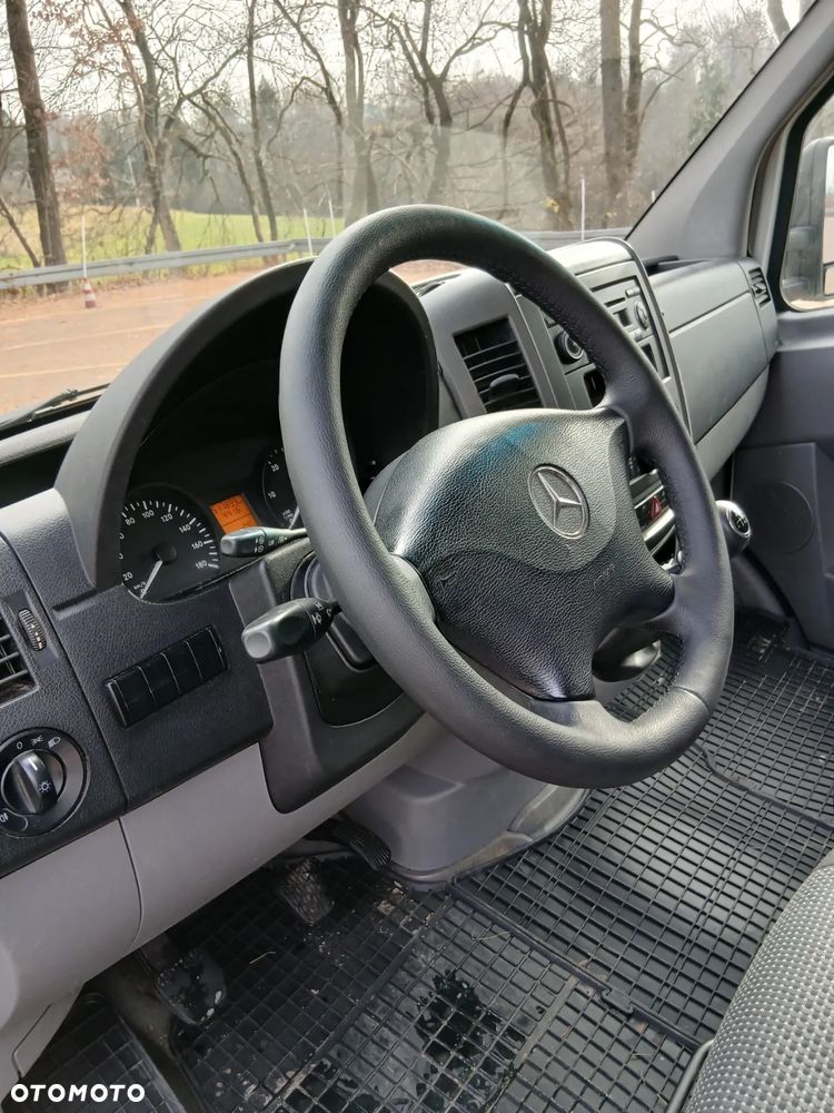 Mercedes-Benz Sprinter - 10