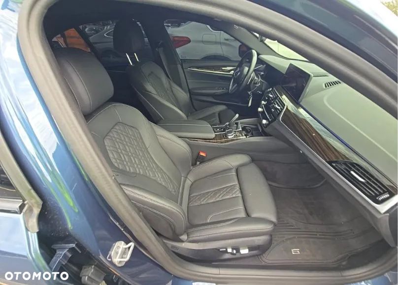 BMW Seria 5 540i xDrive M Sport Edition - 10