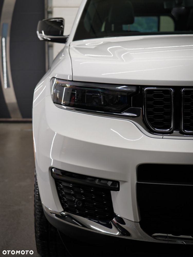 Jeep Grand Cherokee - 1