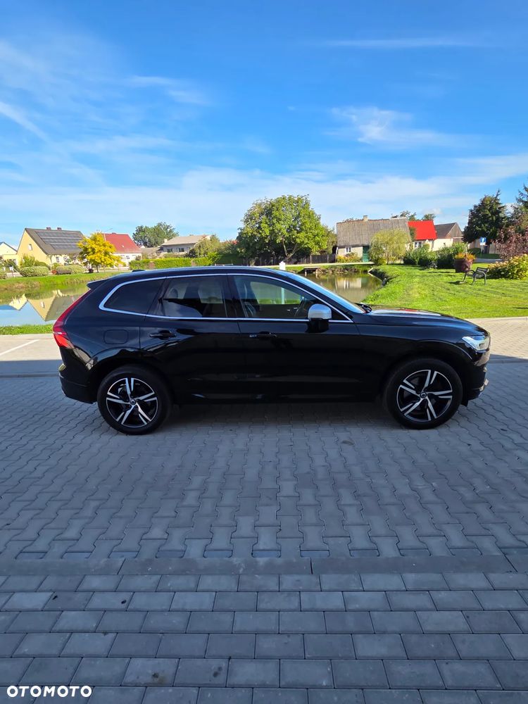Volvo XC 60 D4 AWD R-Design - 4