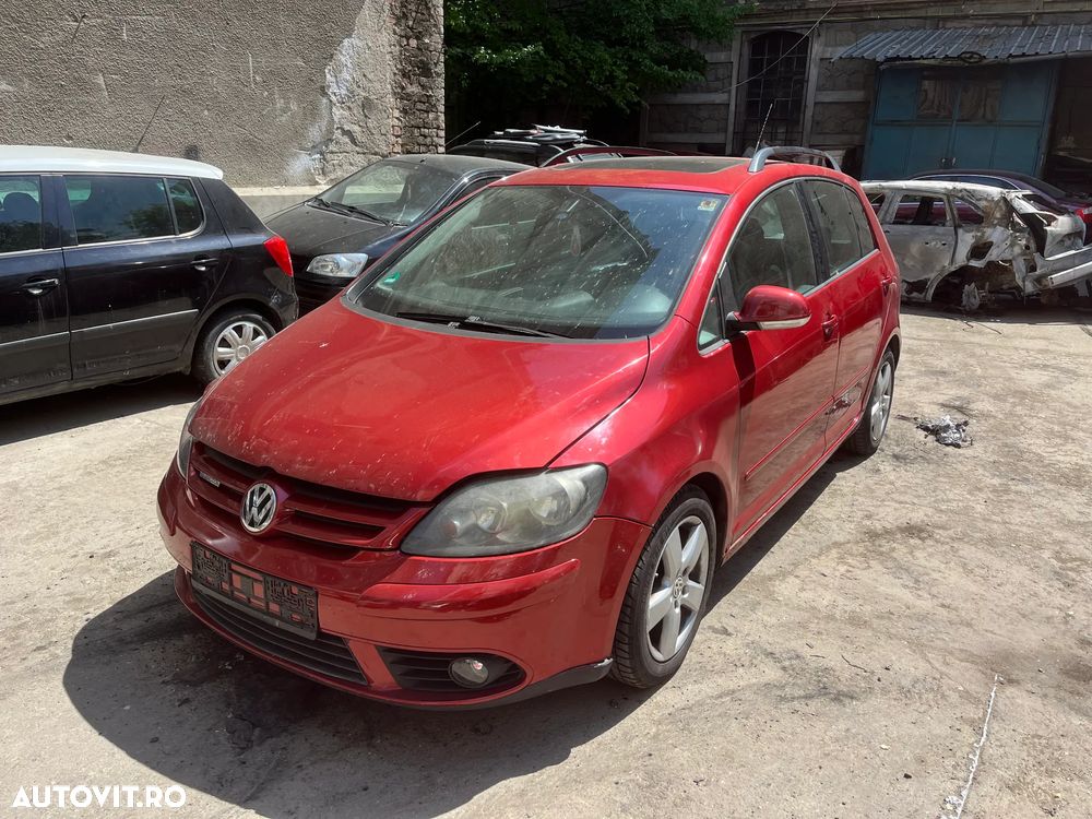 Dezmembrez VW Volkswagen Golf 5 PLUS visiniu rosu  2009 1,9 TDI BLS 77KW LA3X - 1