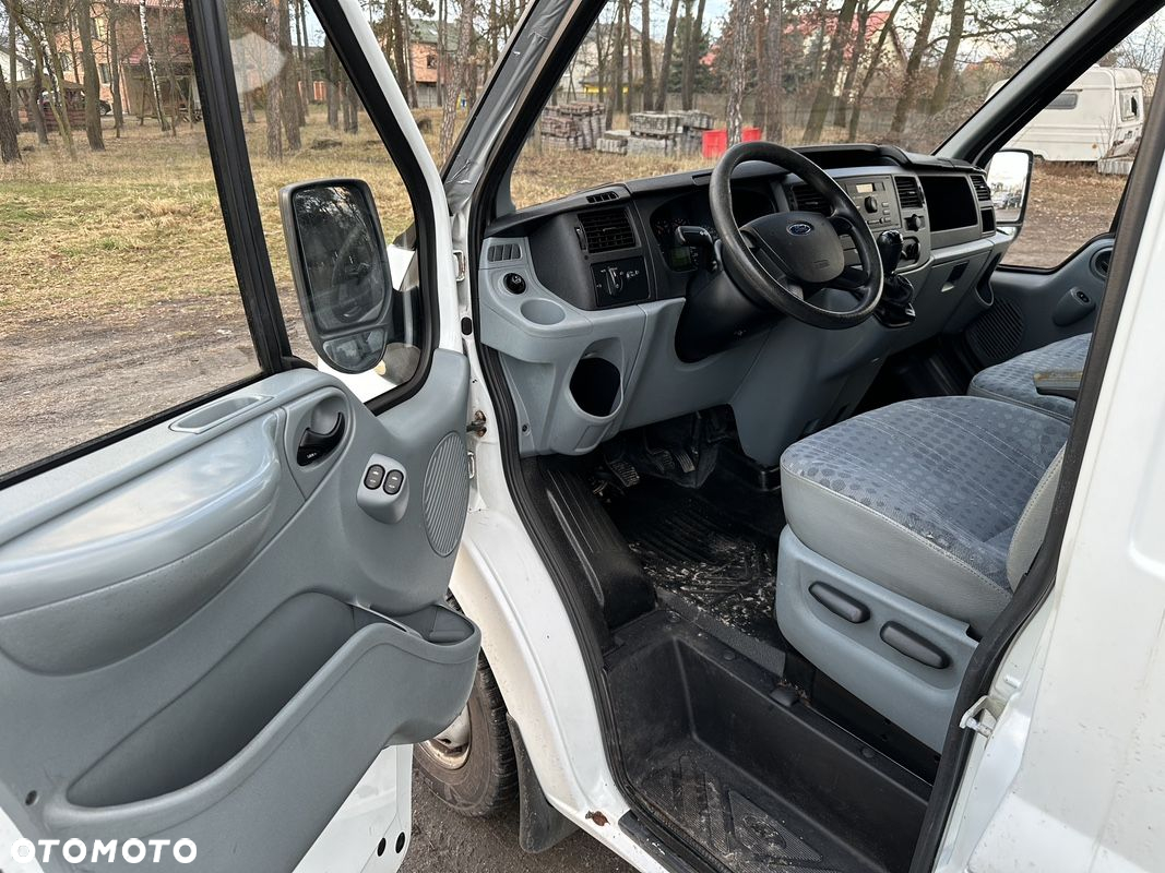 Ford Transit Tourneo - 13