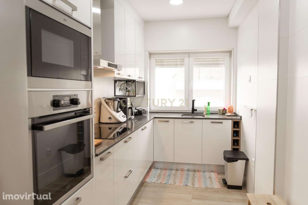 T3 Totalmente Remodelado com Vista Deslumbrante para o Rio Tejo — Caci - Grande imagem: 5/45