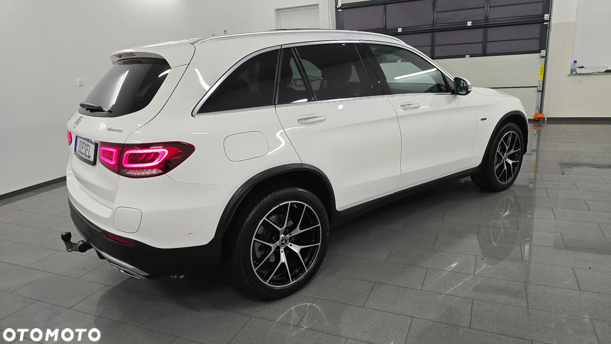 Mercedes-Benz GLC 300 de 4Matic 9G-TRONIC AMG Line Plus - 3