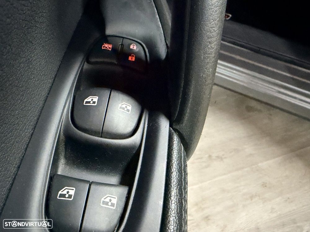 Nissan Qashqai 1.3 DIG-T N-Connecta LED - 18