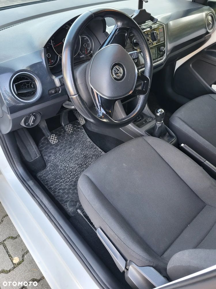 Volkswagen up! - 13