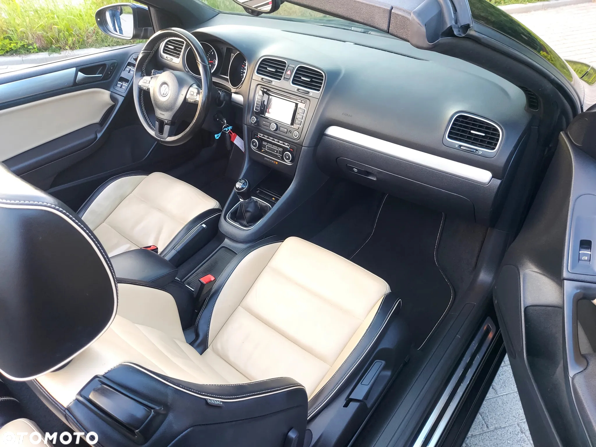 Volkswagen Golf Cabrio 2.0 TDI BlueMotion Technology Exclusive - 31
