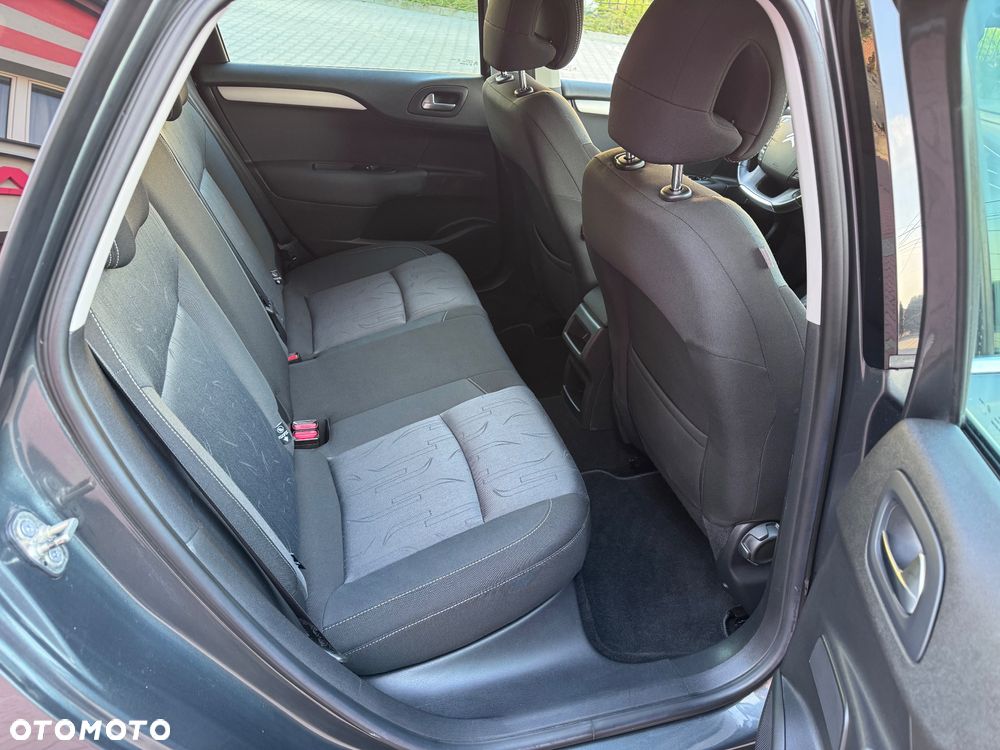 Citroën C4 VTi 120 Exclusive - 23