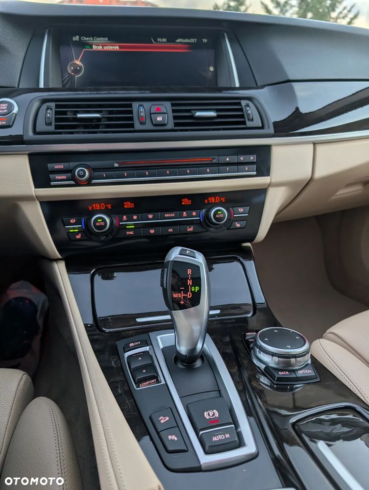 BMW Seria 5 535i xDrive - 13