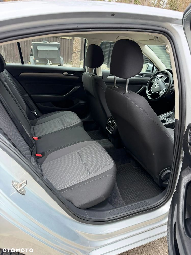 Volkswagen Passat 2.0 TDI BMT Comfortline - 13