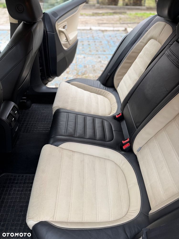 Volkswagen Passat 2.0 TDI Highline - 16