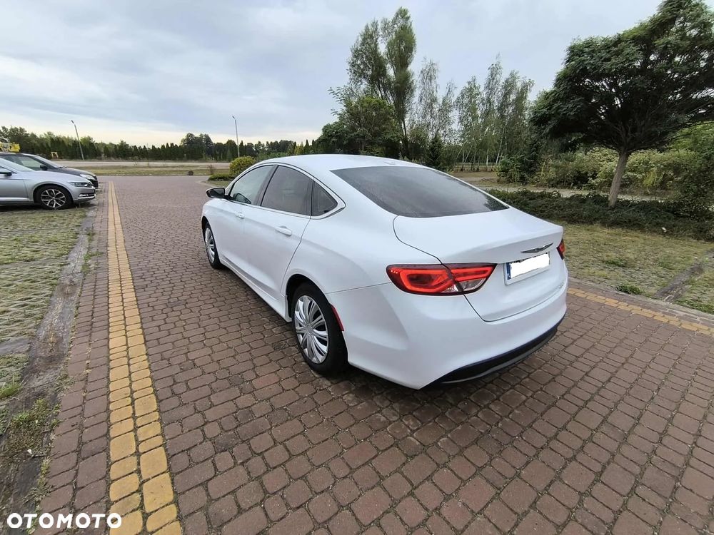 Chrysler 200 - 7