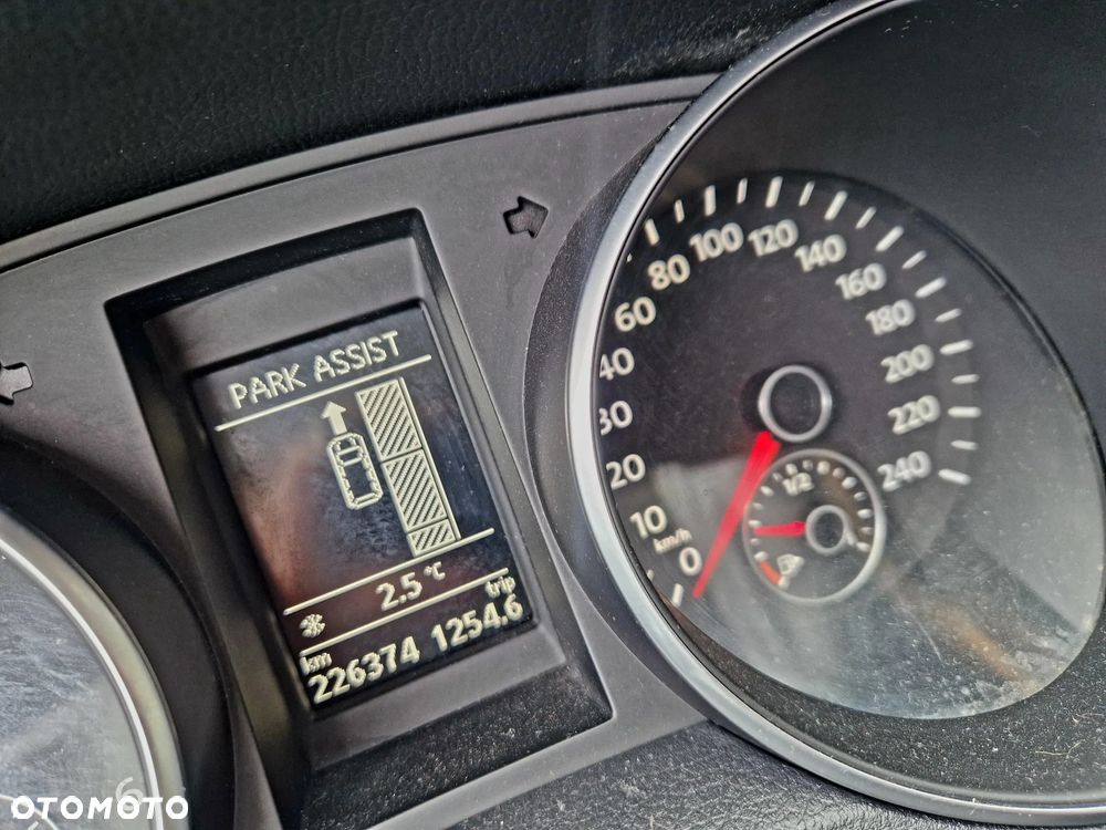 Volkswagen Golf 1.6 TDI BlueMot Trendline DSG - 19