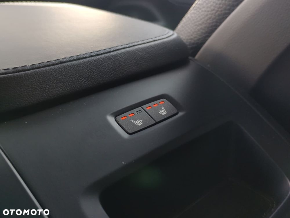 Volvo XC 90 - 37