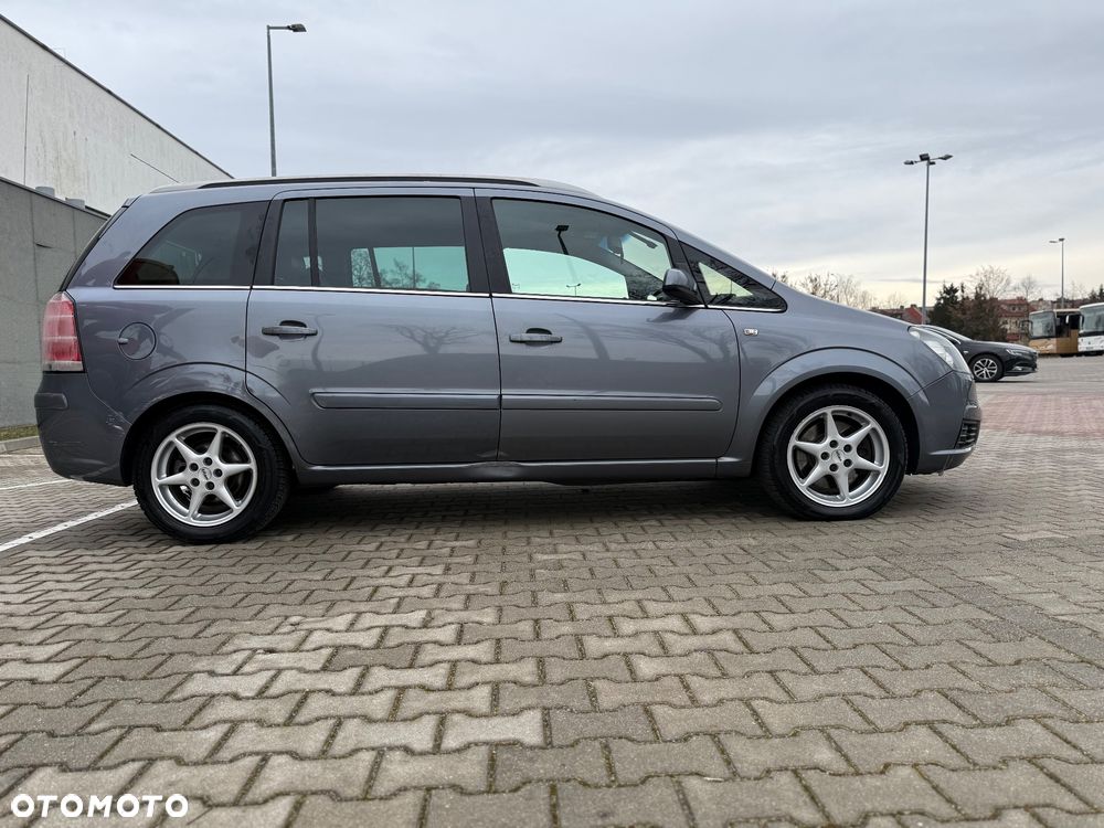 Opel Zafira 2.2 Cosmo - 8