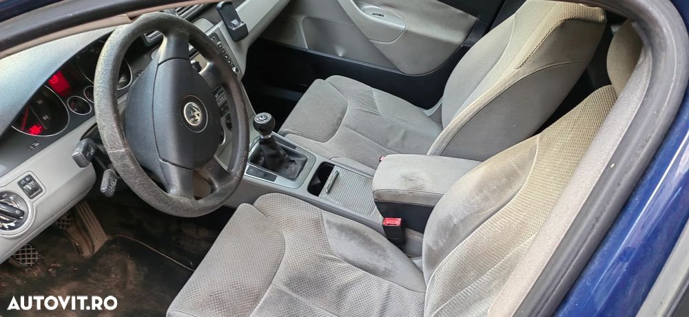 Volkswagen Passat 1.9TDI Comfortline DPF - 11