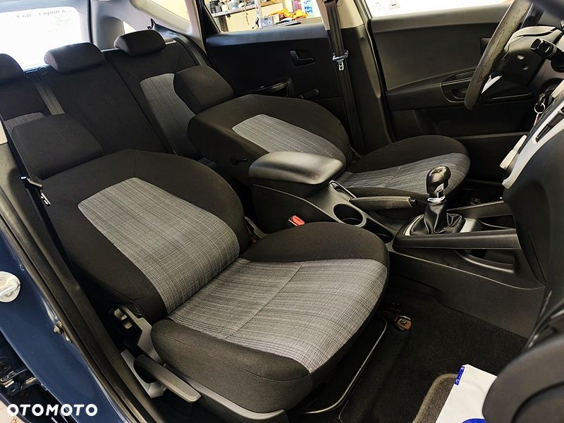 Kia Ceed - 26