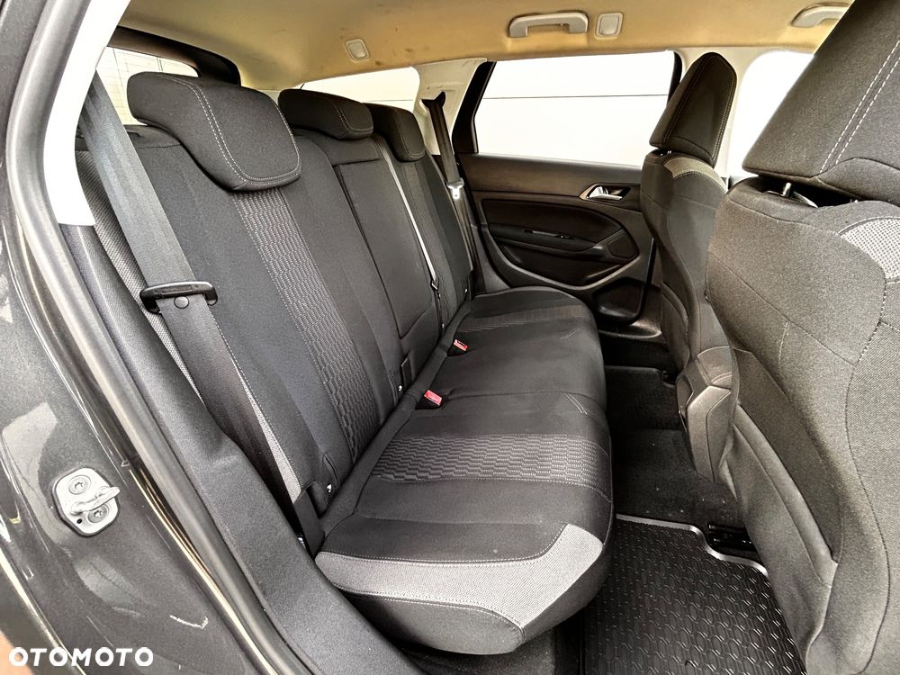 Peugeot 308 ver-1-6-hdi-outdoor - 8