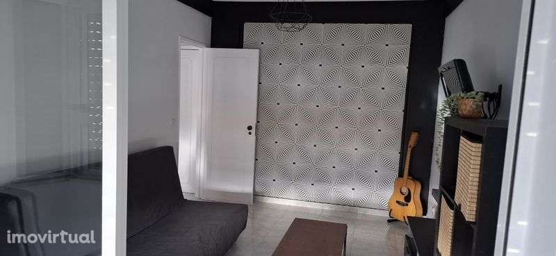 Apartamento T1 Mobilado - Grande imagem: 2/7