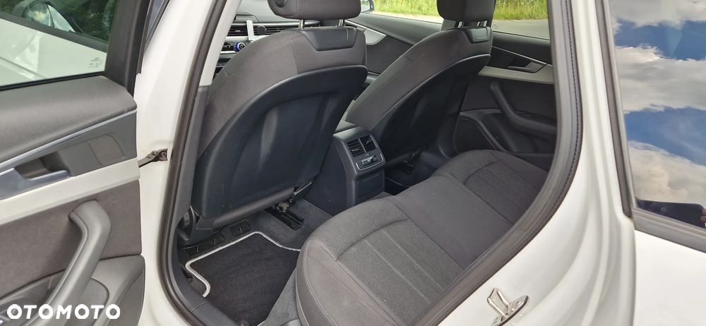 Audi A4 Avant 2.0 TDI S tronic - 25