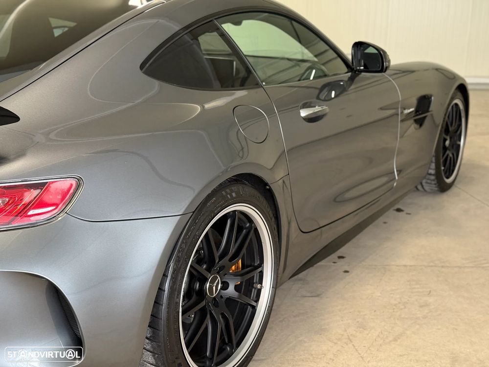 Mercedes-Benz AMG GT R - 44