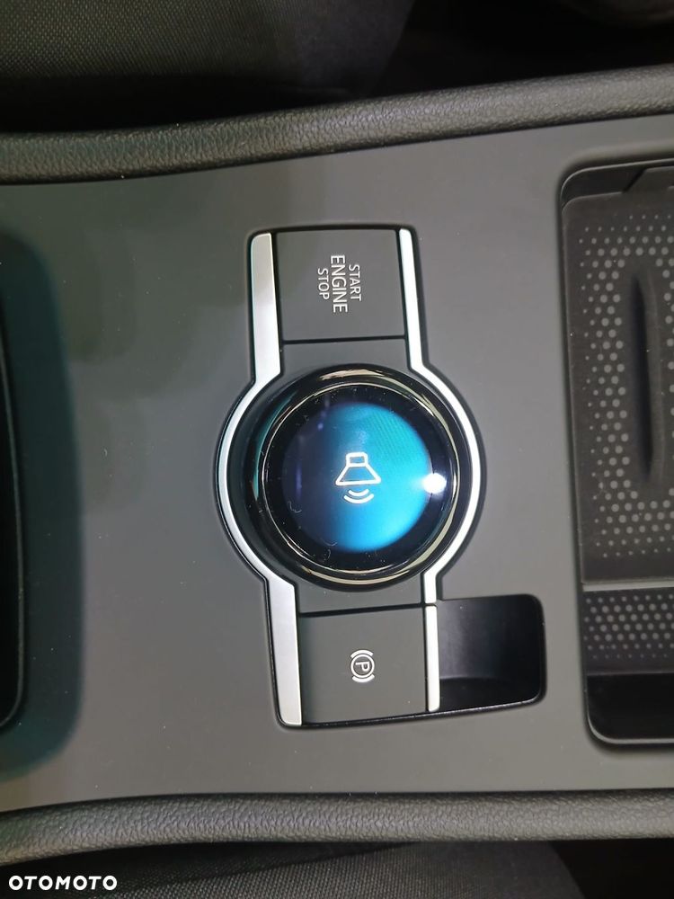 Volkswagen T-Roc 1.5 eTSI Life DSG - 23