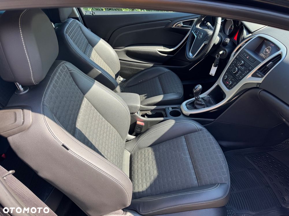 Opel Astra 1.6 Turbo Innovation - 24