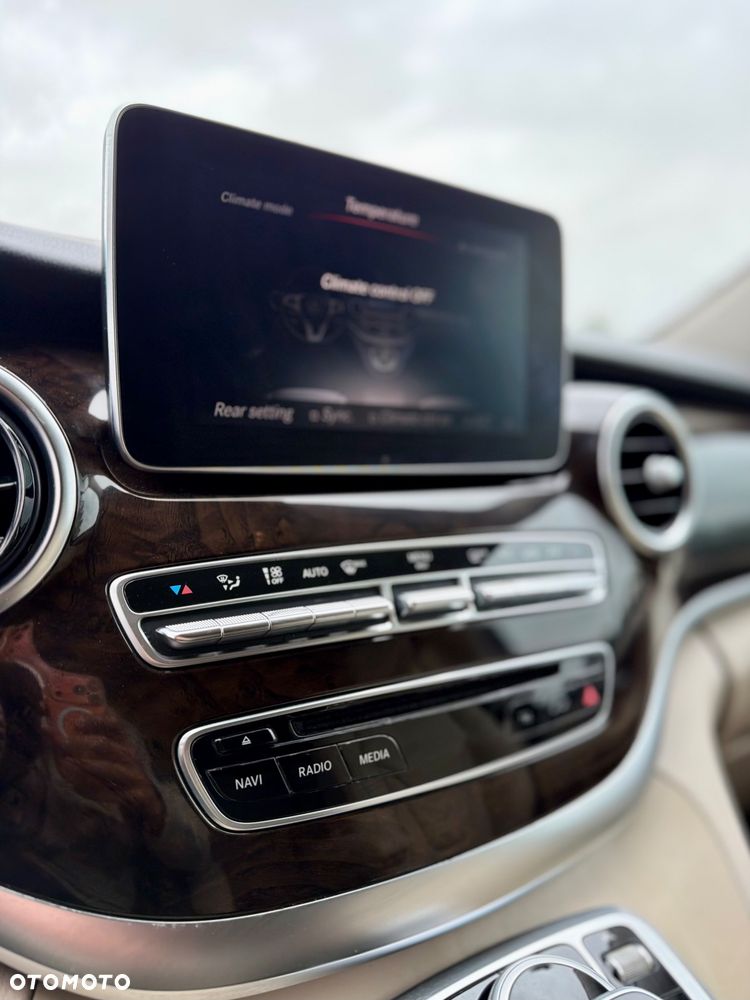 Mercedes-Benz Klasa V 300 d lang 9G-TRONIC Exclusive Edition - 23