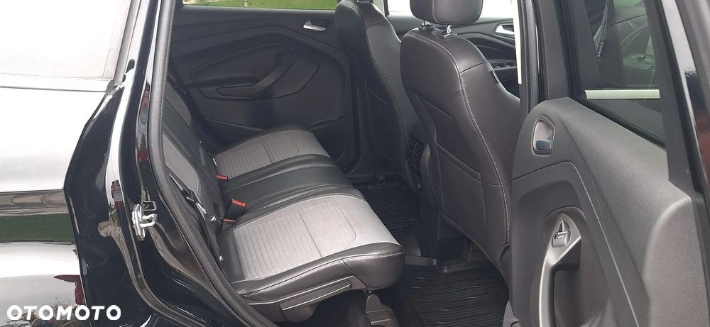 Ford Kuga 2.0 TDCi 4x4 Titanium - 14