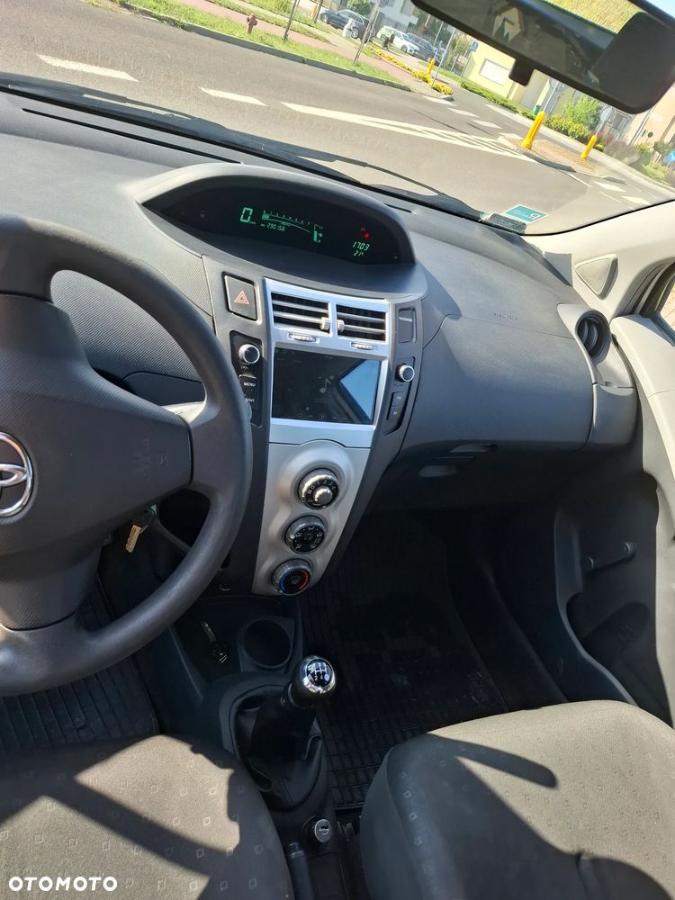 Toyota Yaris 1.0 Luna A/C - 10