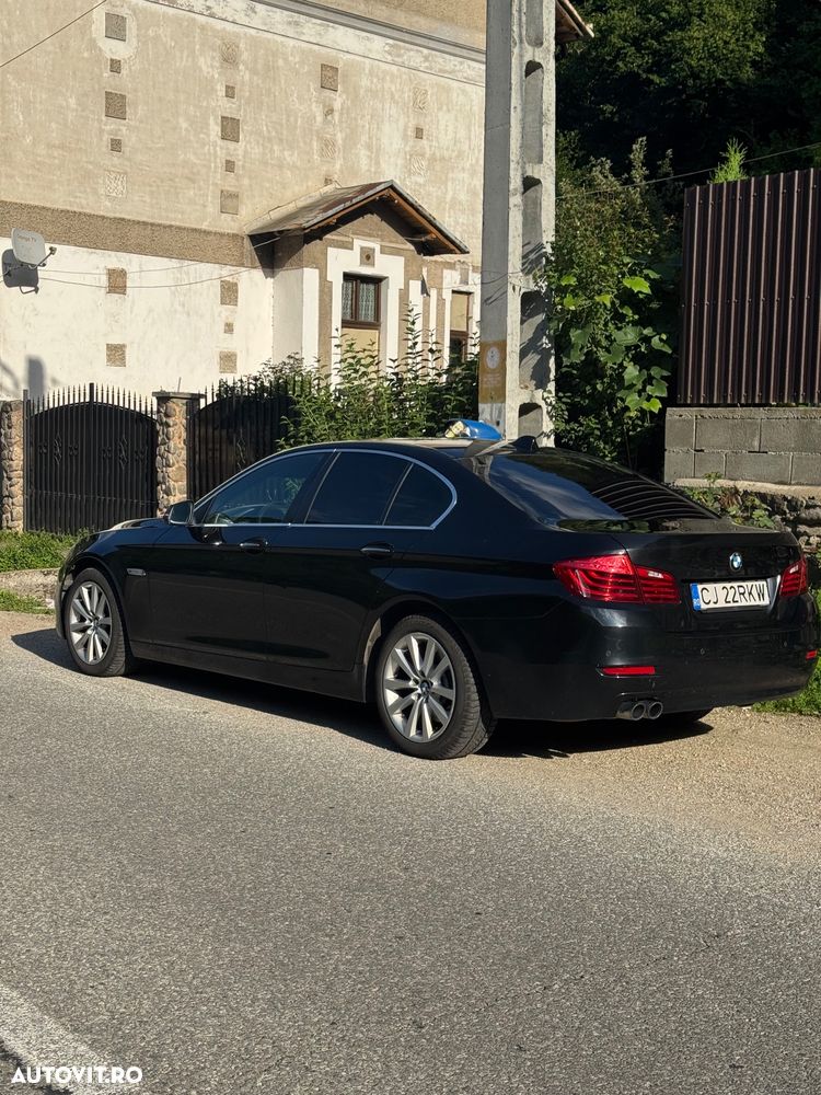 BMW Seria 5 525d xDrive AT - 3