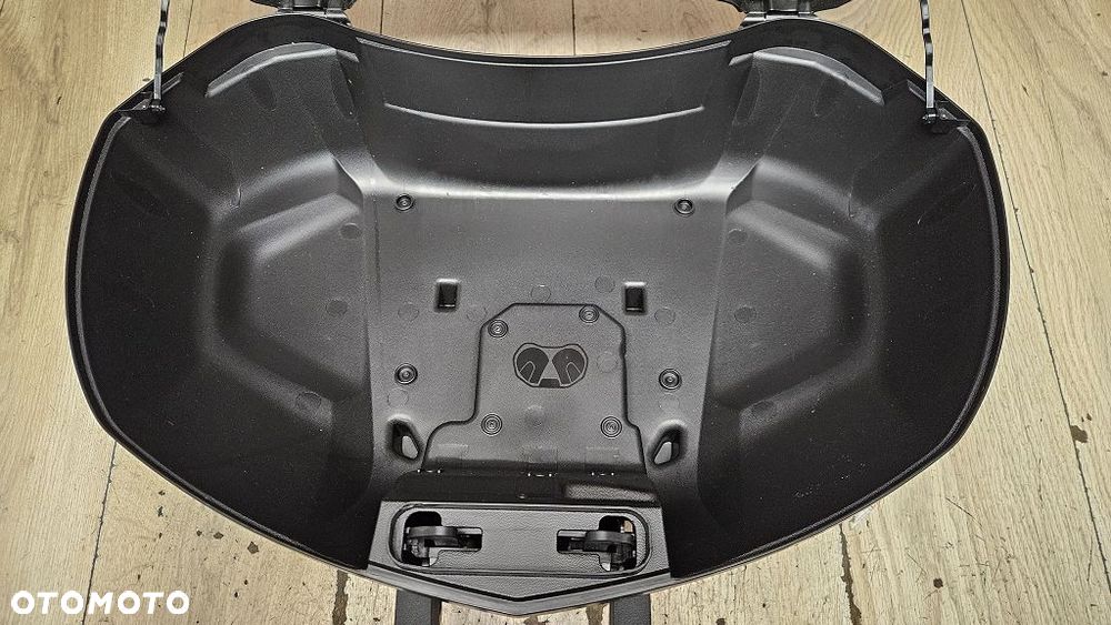 Kufer centralny Yamaha MT-07 Tracer T-Max - 12