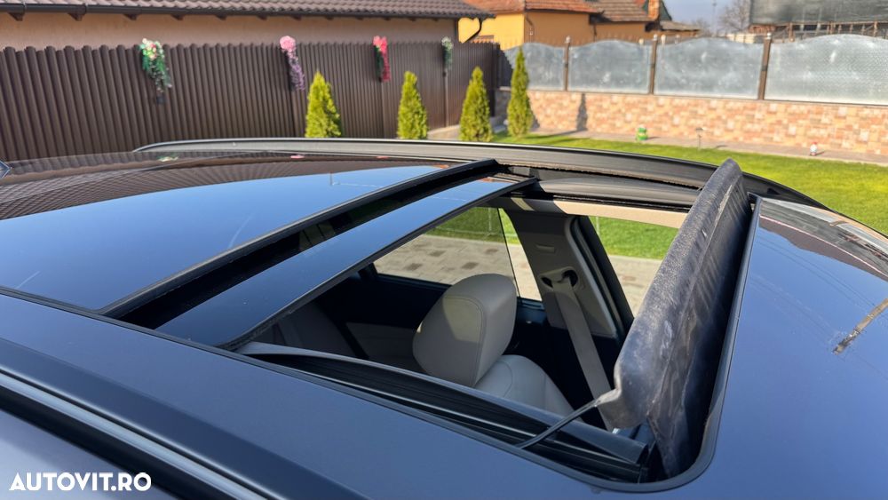 BMW Seria 3 320d Touring Aut. Modern Line - 29