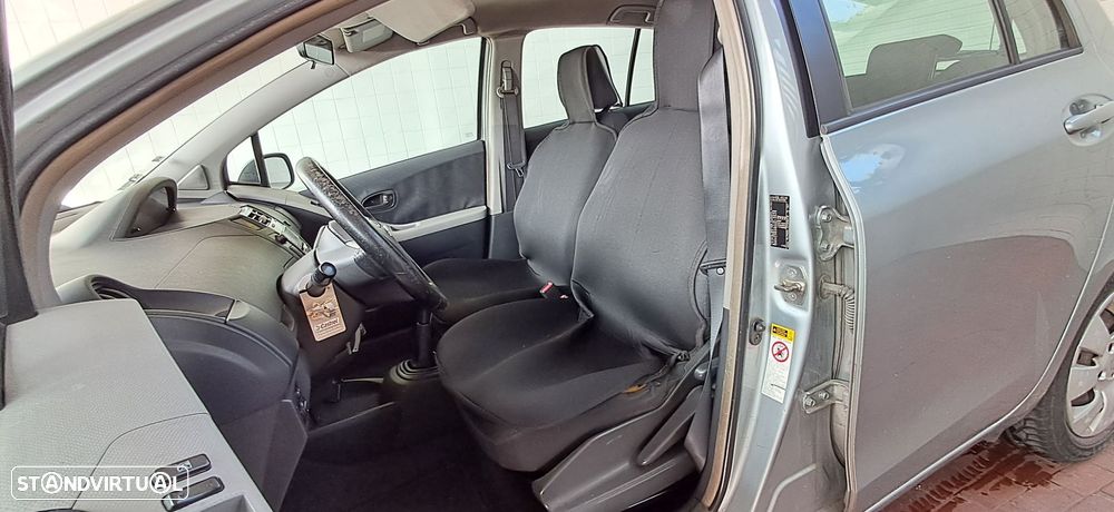 Toyota Yaris 1.4 D-4D - 8