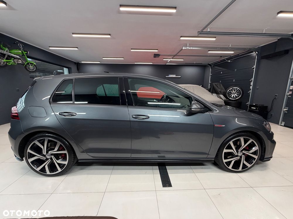 Volkswagen Golf GTI (BlueMotion Technology) DSG - 14