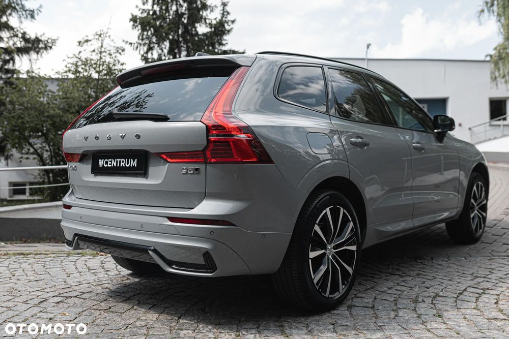 Volvo XC 60 B5 B AWD Ultimate Dark - 9