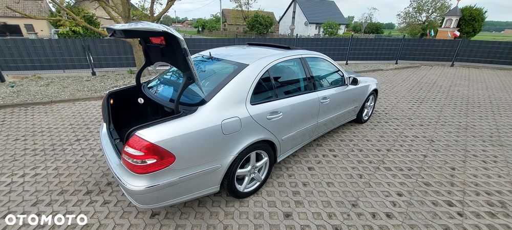 Mercedes-Benz Klasa E 200 Kompressor Automatik Avantgarde - 24