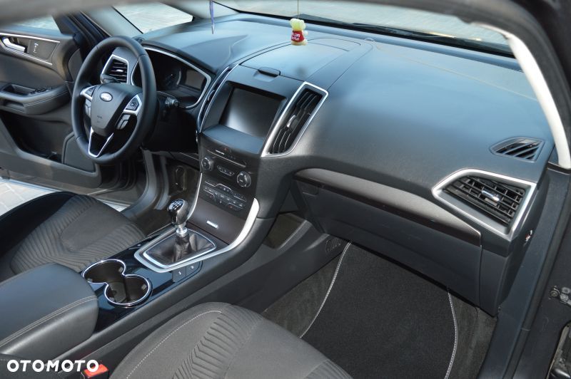 Ford S-Max - 16