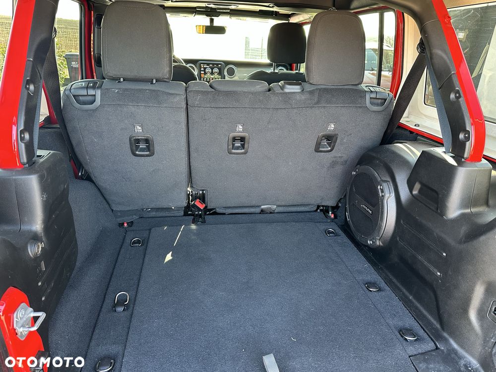 Jeep Wrangler - 8