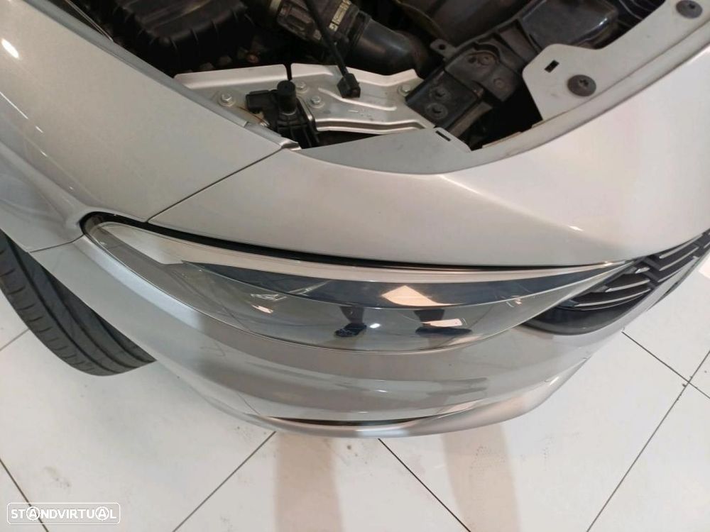 Fiat Tipo Station Wagon 1.3 M-Jet Lounge - 18