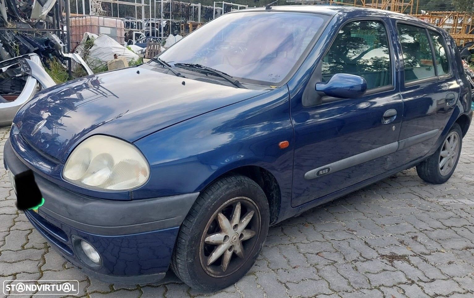Renault Clio 2 1.2i de 2000 disponível para peças - 1