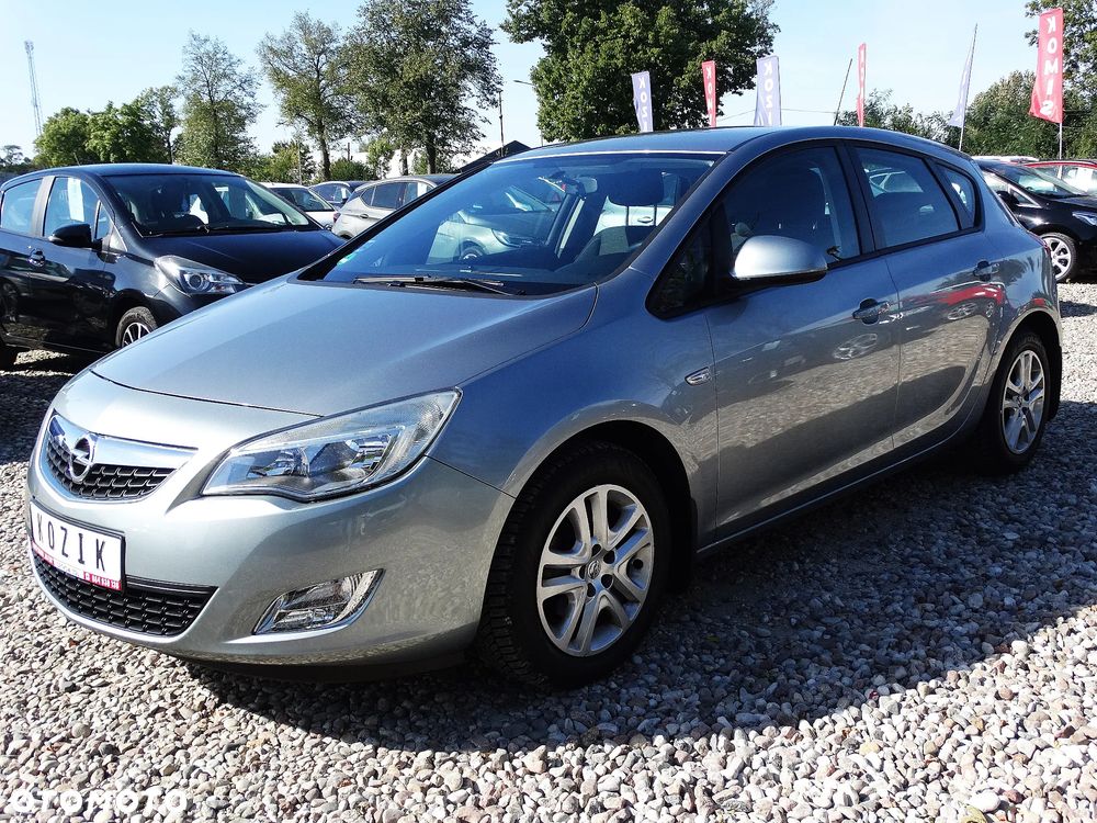 Opel Astra 1.6 Automatik Color Edition - 2
