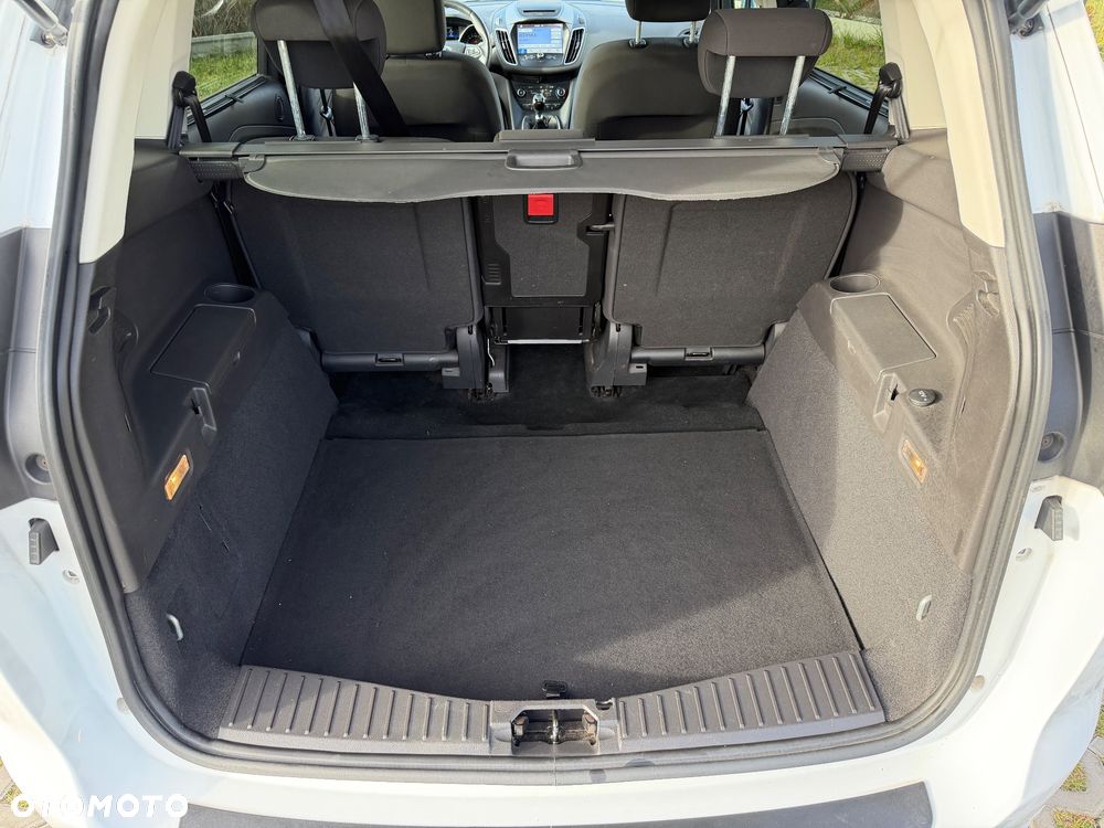 Ford Grand C-MAX - 32