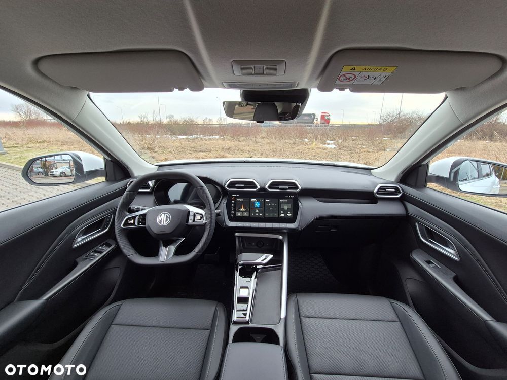 MG ZS Hybrid+ Luxury - 10