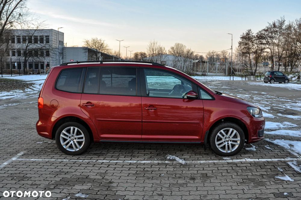 Volkswagen Touran - 5