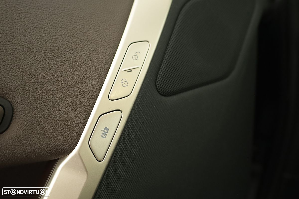 BMW iX xDrive 40 - 23