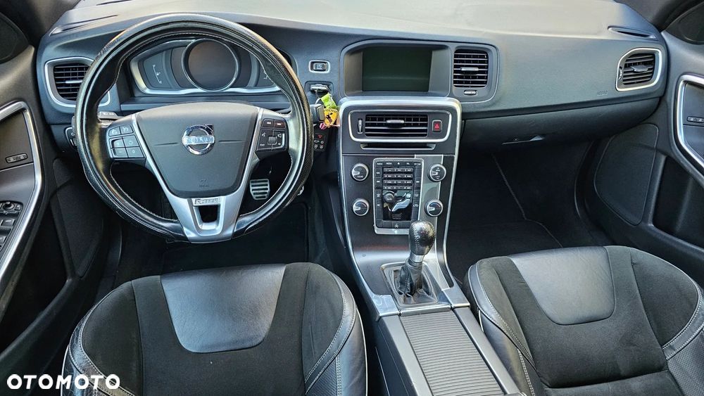 Volvo S60 T3 R-Design Summum - 30